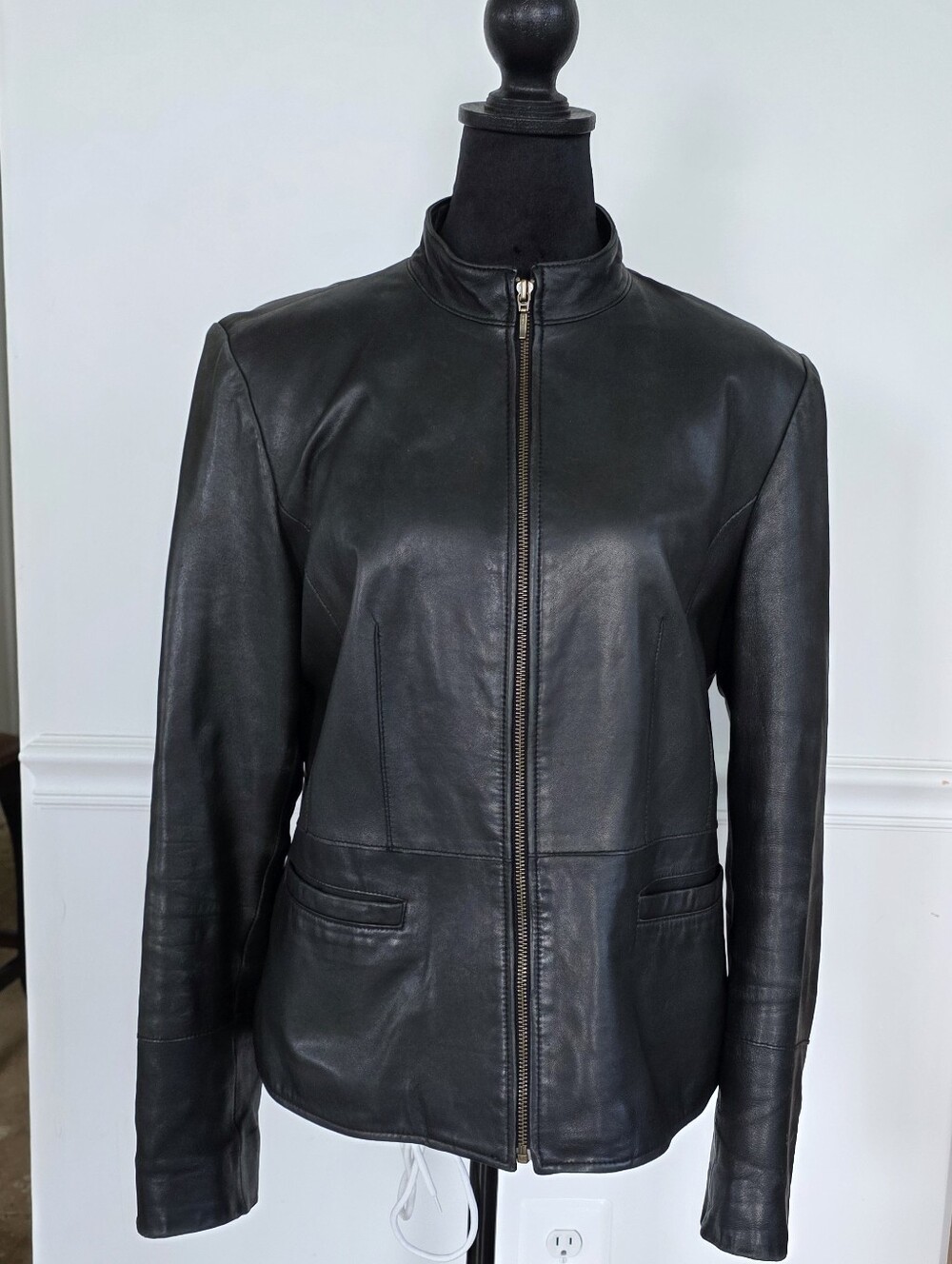 Alfani Women's L Black Genuine Leather Jacket Y2K Zip Front Minimalist Vintage